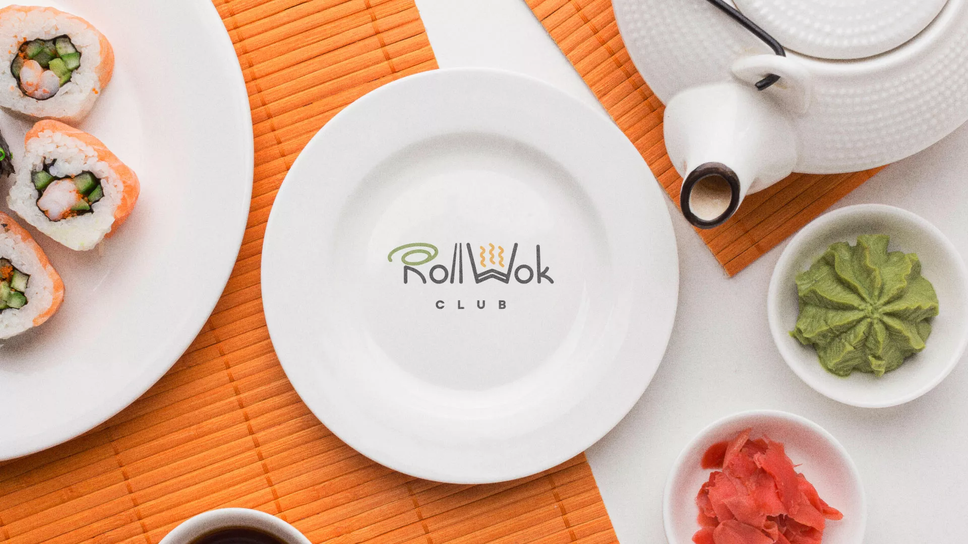 Разработка логотипа и фирменного стиля суши-бара «Roll Wok Club» в Тобольске